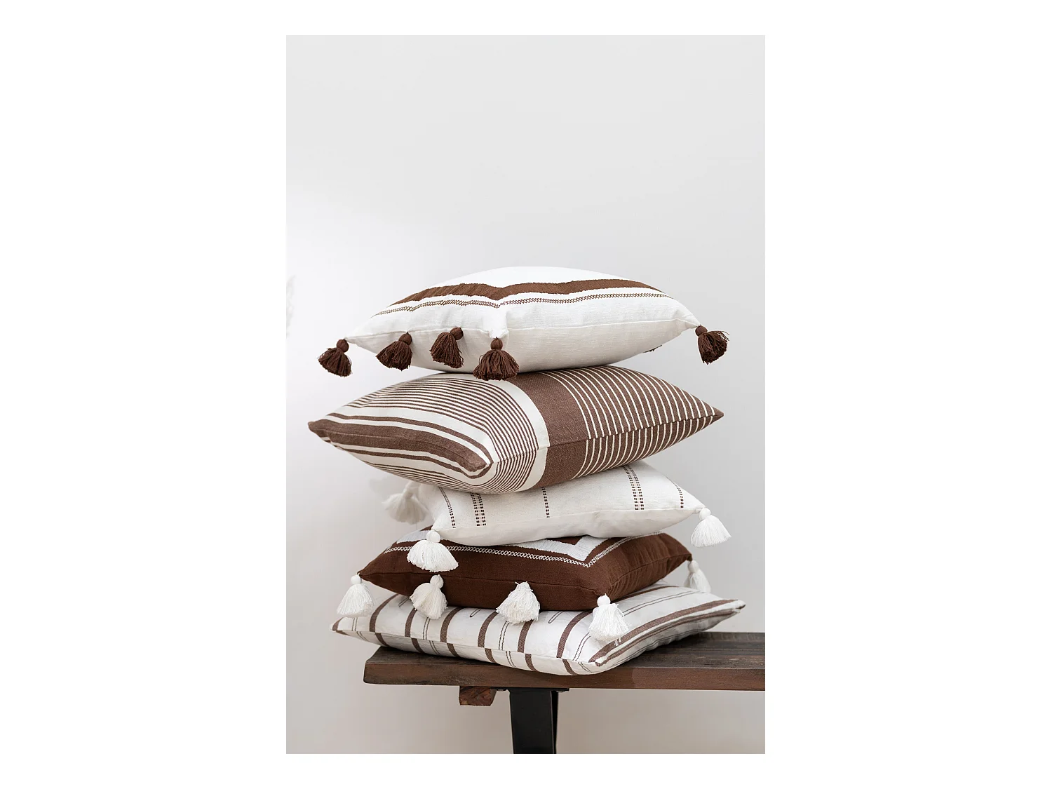 Coussin Déco Rayures "Mik" 50x50cm Marron