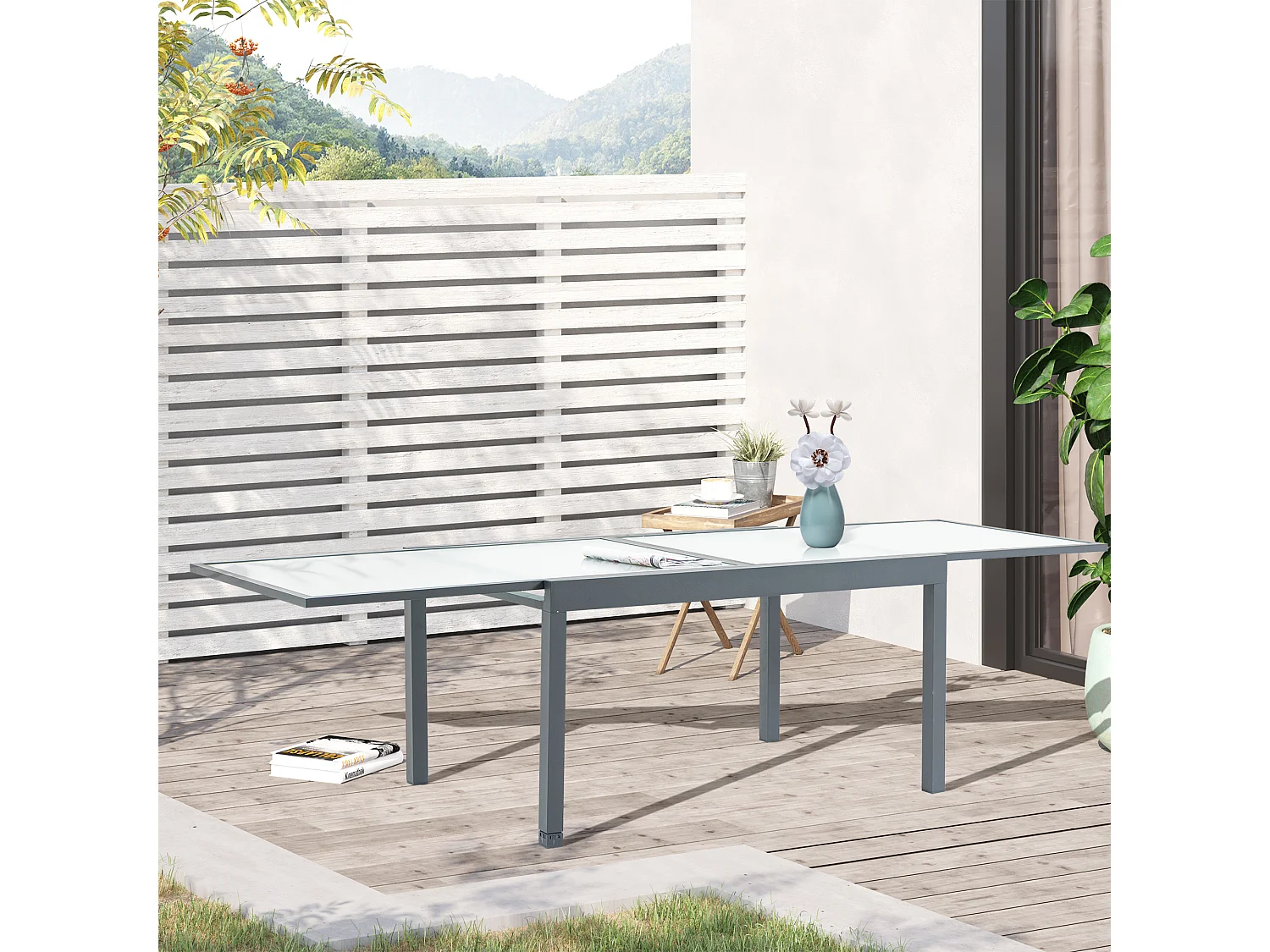 Table extensible de jardin grande taille dim. dépliées 270L x 90l x 73H cm piètement châssis alu. plateau verre trempé dépoli