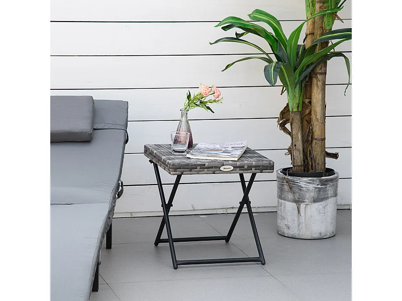 Table basse pliable de jardin style cosy chic dim. 40L x 40l x 40H cm métal époxy résine tressée imitation rotin gris