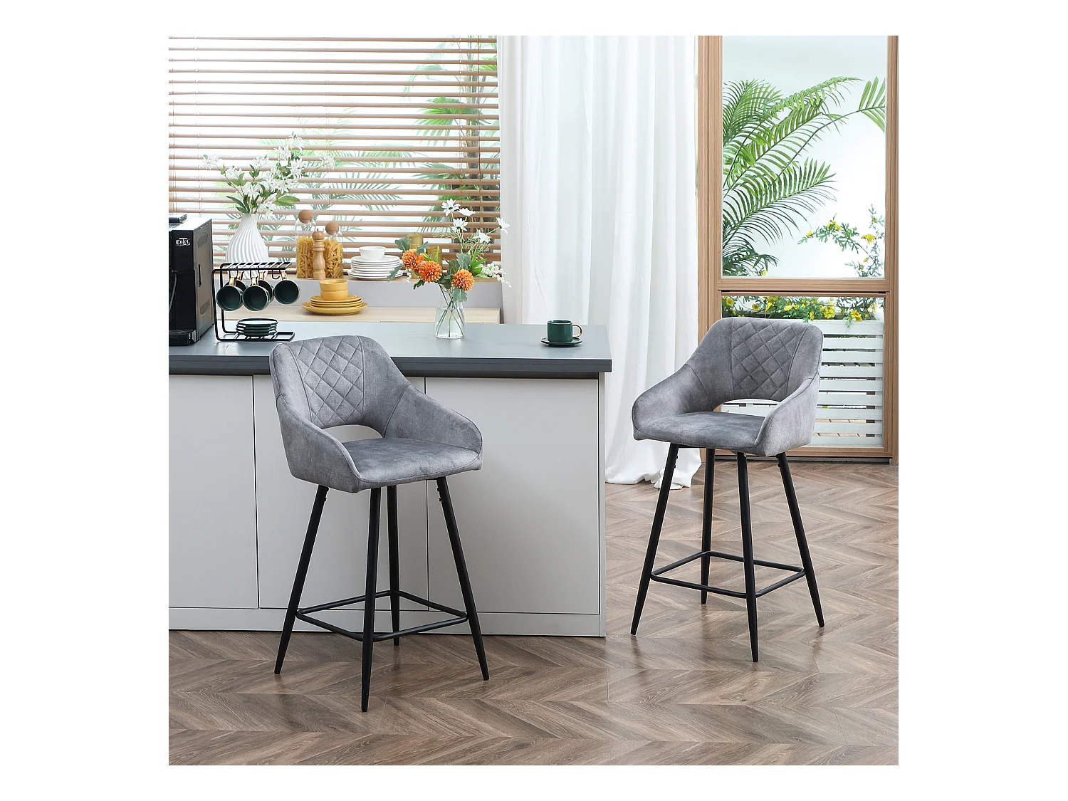 Lot de 2 tabourets de bar design Chesterfield dossier ajouré effet capitonné piètement acier effilé noir velours gris
