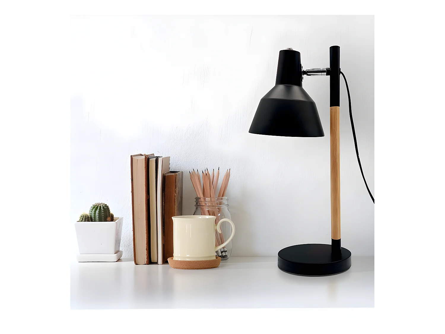 Modèle flexo BASIL noir FABRILAMP articulable