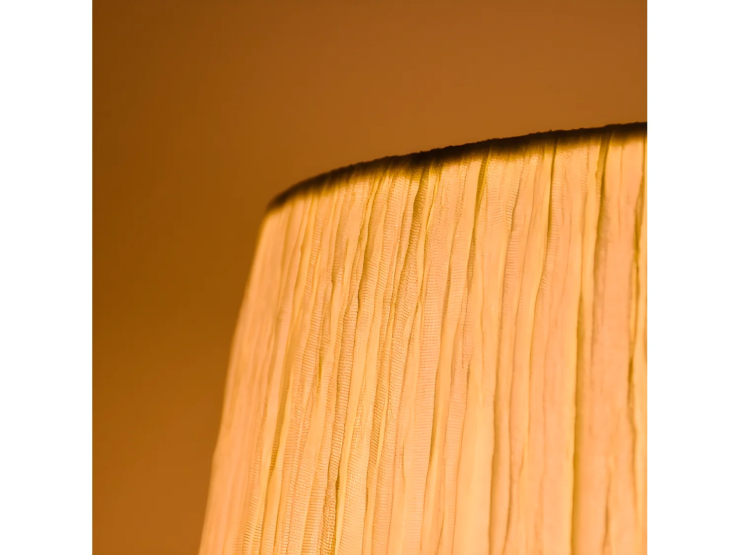 Lámpara De Pie En Cromo Con Pantalla Modelo Honduras