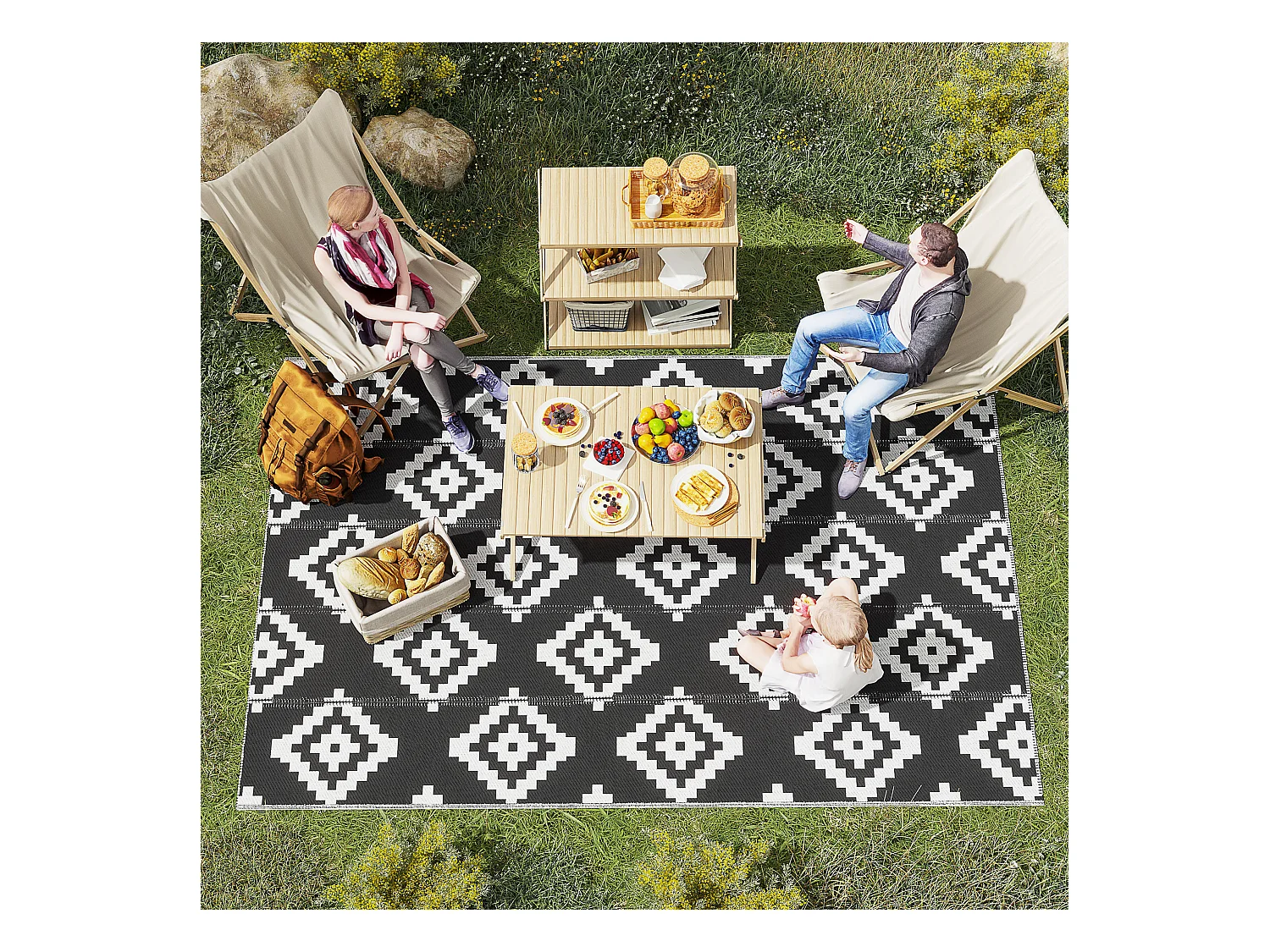 Tapis extérieur style graphique - tapis réversible 2 motifs - dim. 2,74L x 1,82l m, ép. 3 mm - PP haute densité 310 g/m² noir blanc
