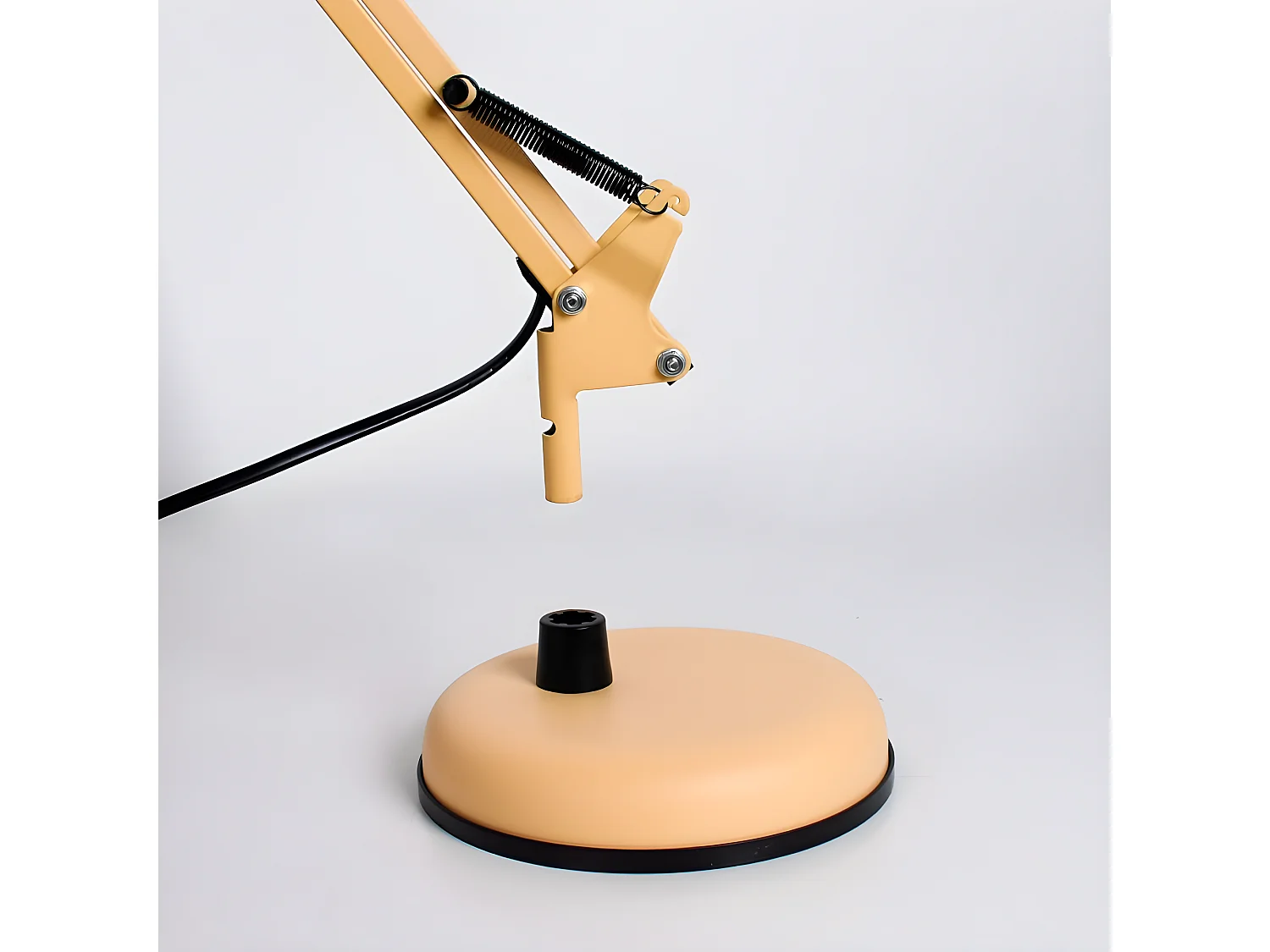 Modèle flexo ANTIGONA articulable avec finition jaune INTERLUSA