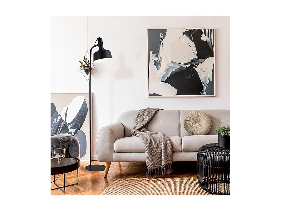 Lampara De Pie Acabado Negro Modelo Leana   De