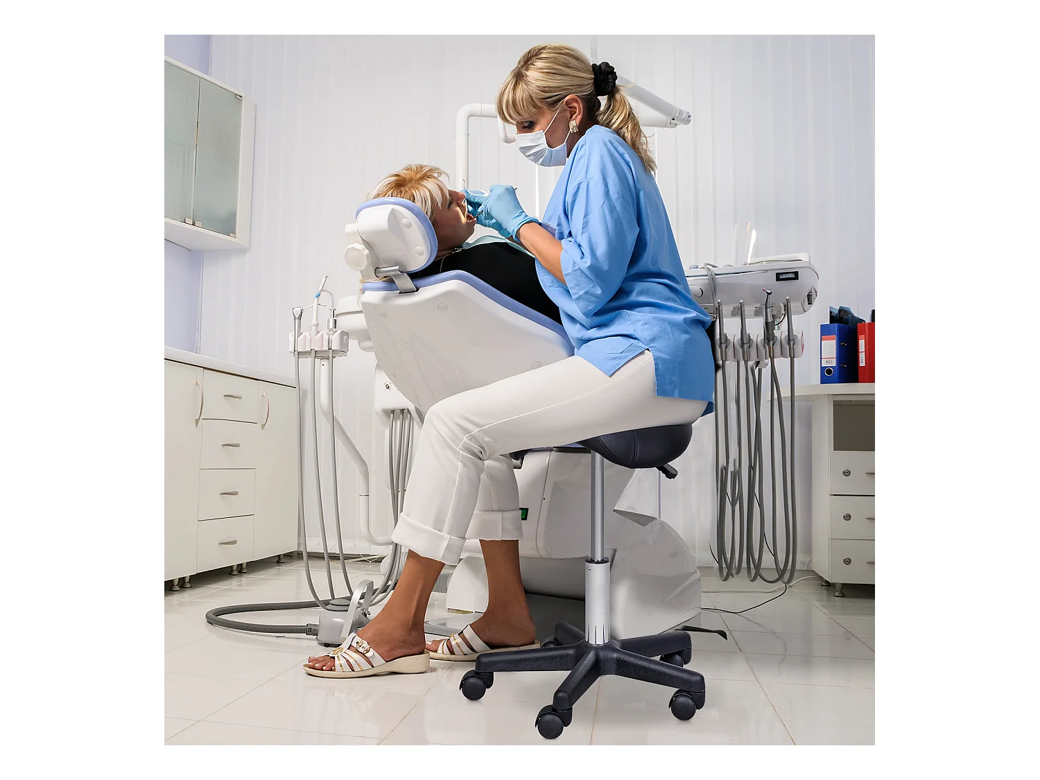 HOMCOM Tabouret de massage tabouret selle ergonomique pivotant 360° hauteur réglable revêtement synthétique noir