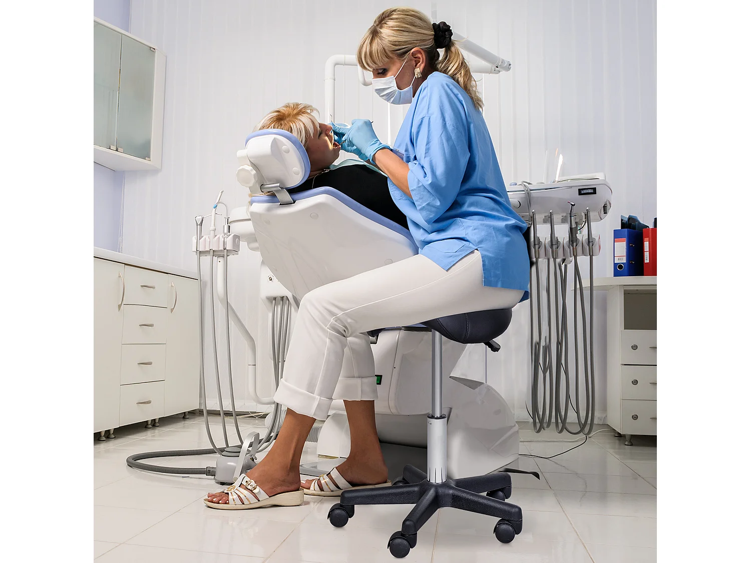 HOMCOM Tabouret de massage tabouret selle ergonomique pivotant 360° hauteur réglable revêtement synthétique noir