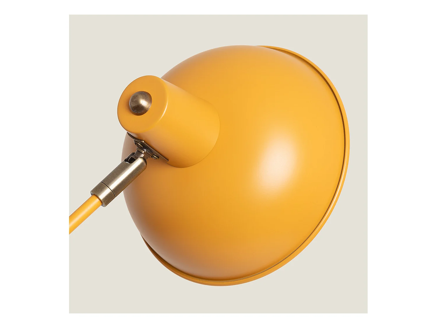 Lámpara de Pie Sahani Mostaza