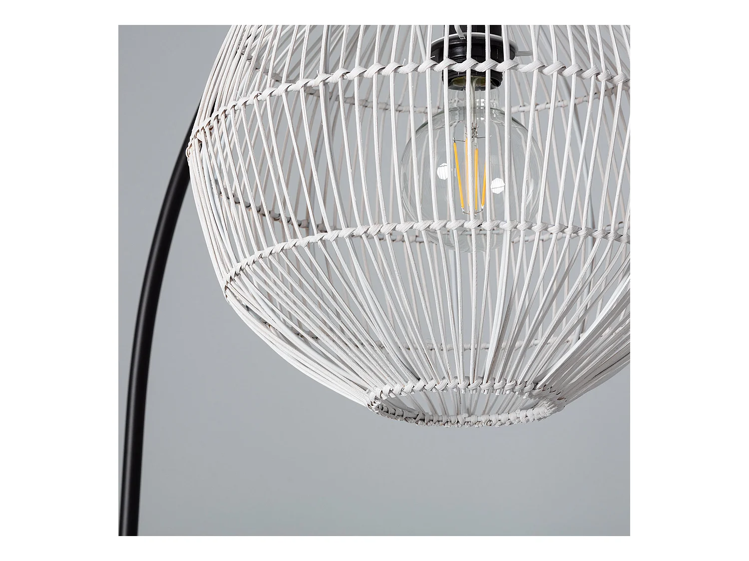 Lámpara de Pie Ratán Kithnos Negro