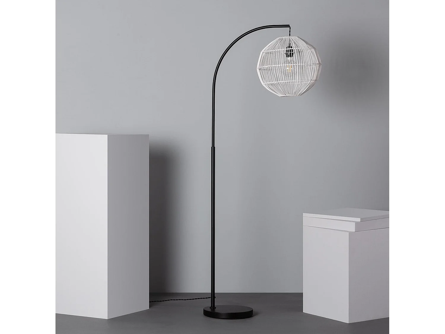 Lampadaire Rotin Kithnos Noir