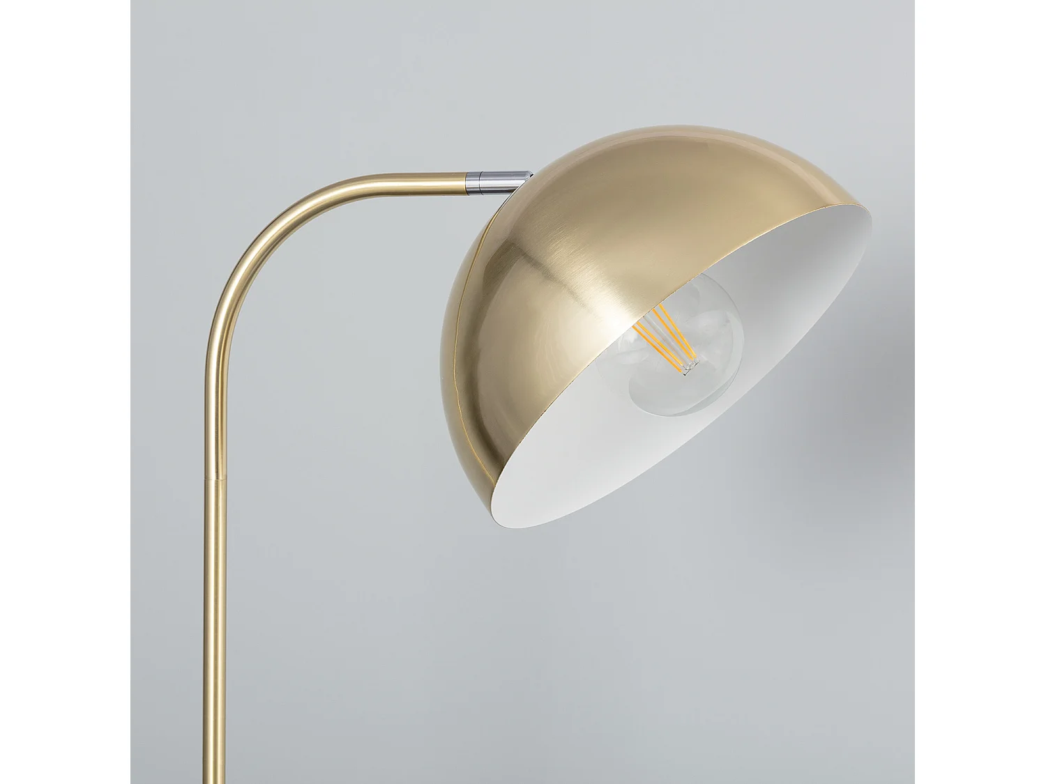 Lámpara de Pie Bowlen Dorado