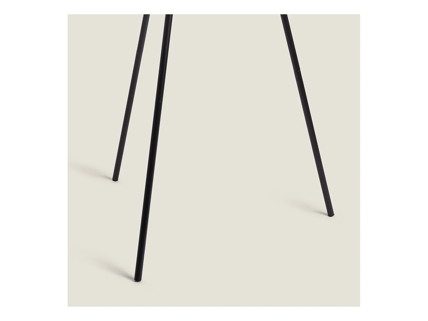 Lámpara de Pie Ratán Huela Natural