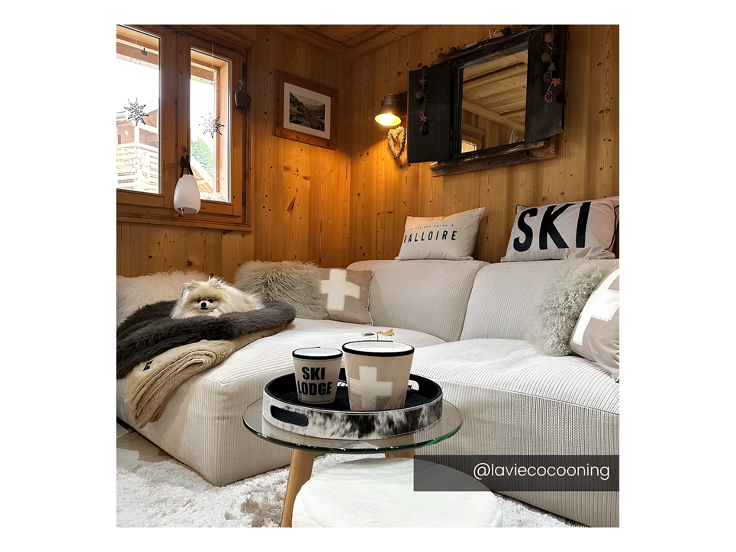 Sofá esquinero izquierda de terciopelo acanalado beige TIRONO de Maison Céphy