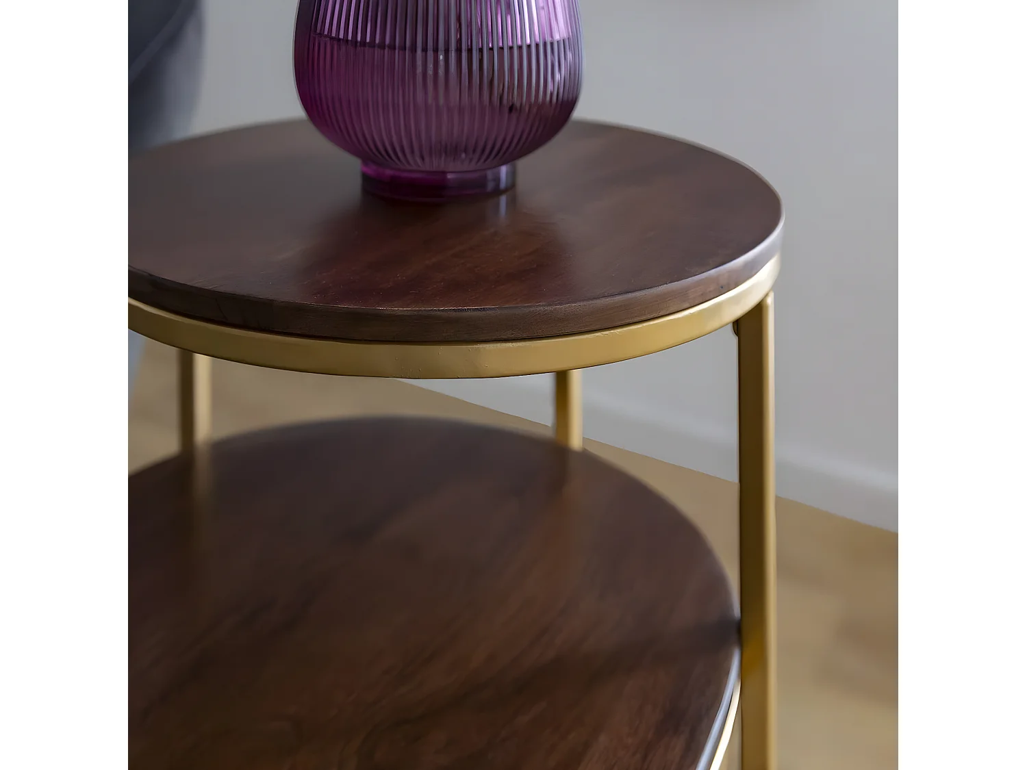 Bout de canapé en métal et bois de manguier Léon