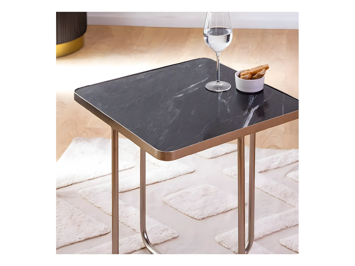 Bout de canape en marbre et métal Charlize