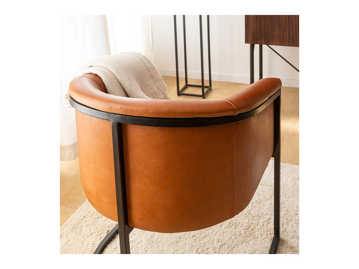 Fauteuil en cuir marron et métal Sacha