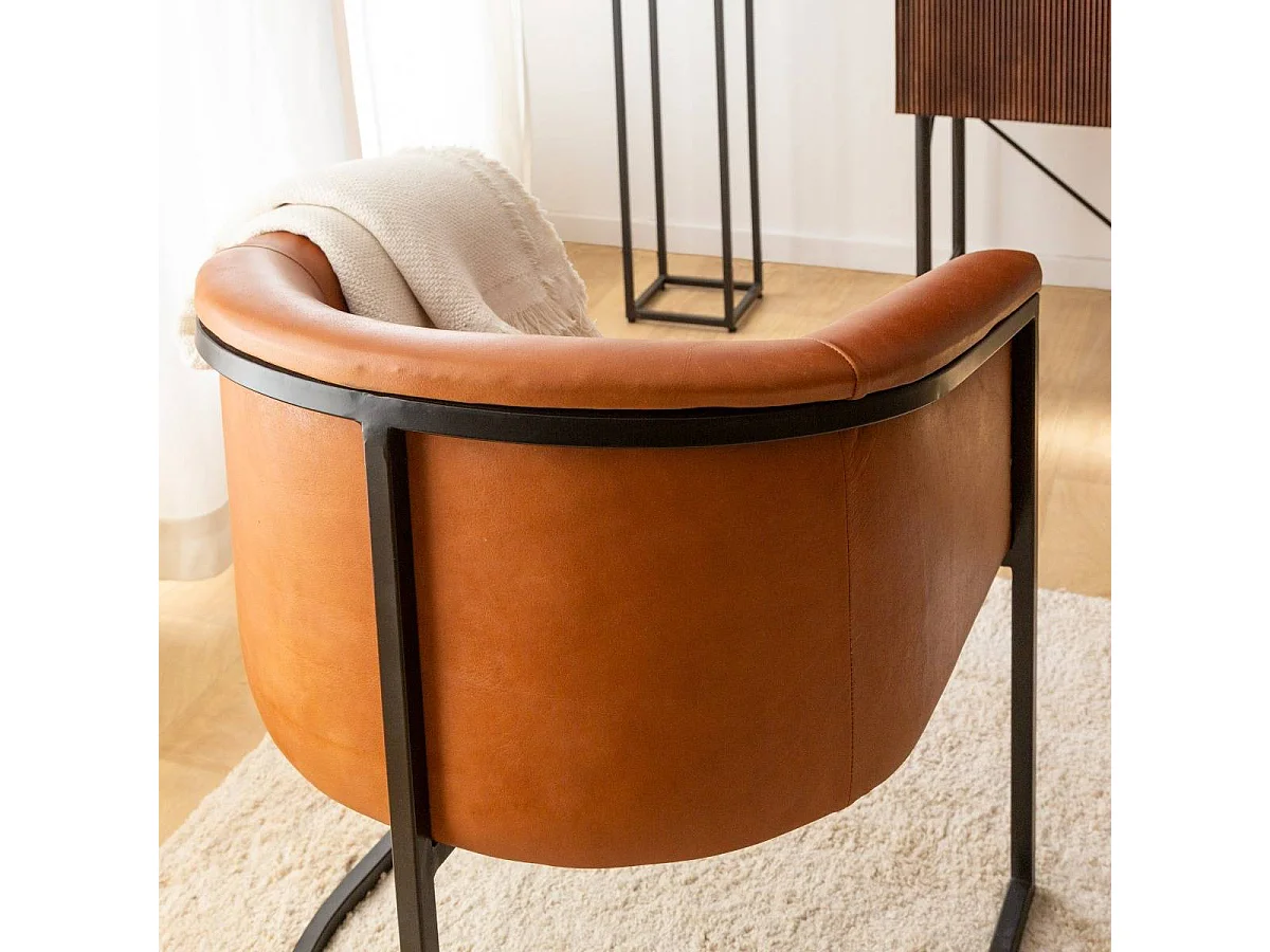 Fauteuil en cuir marron et métal Sacha