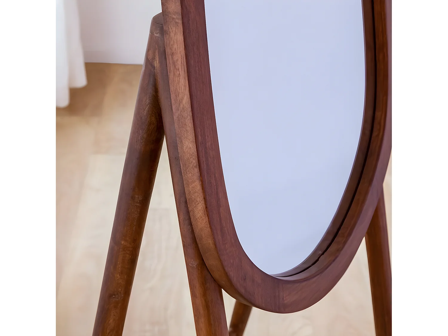 Miroir sur pied en bois de manguier Joyce