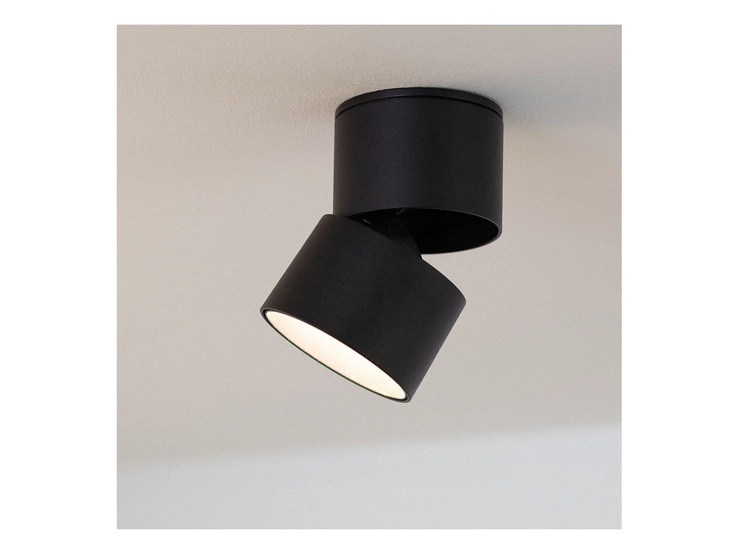 Applique LED Aluminium Ronde New Onuba 7W Noire 2700K Blanc chaud