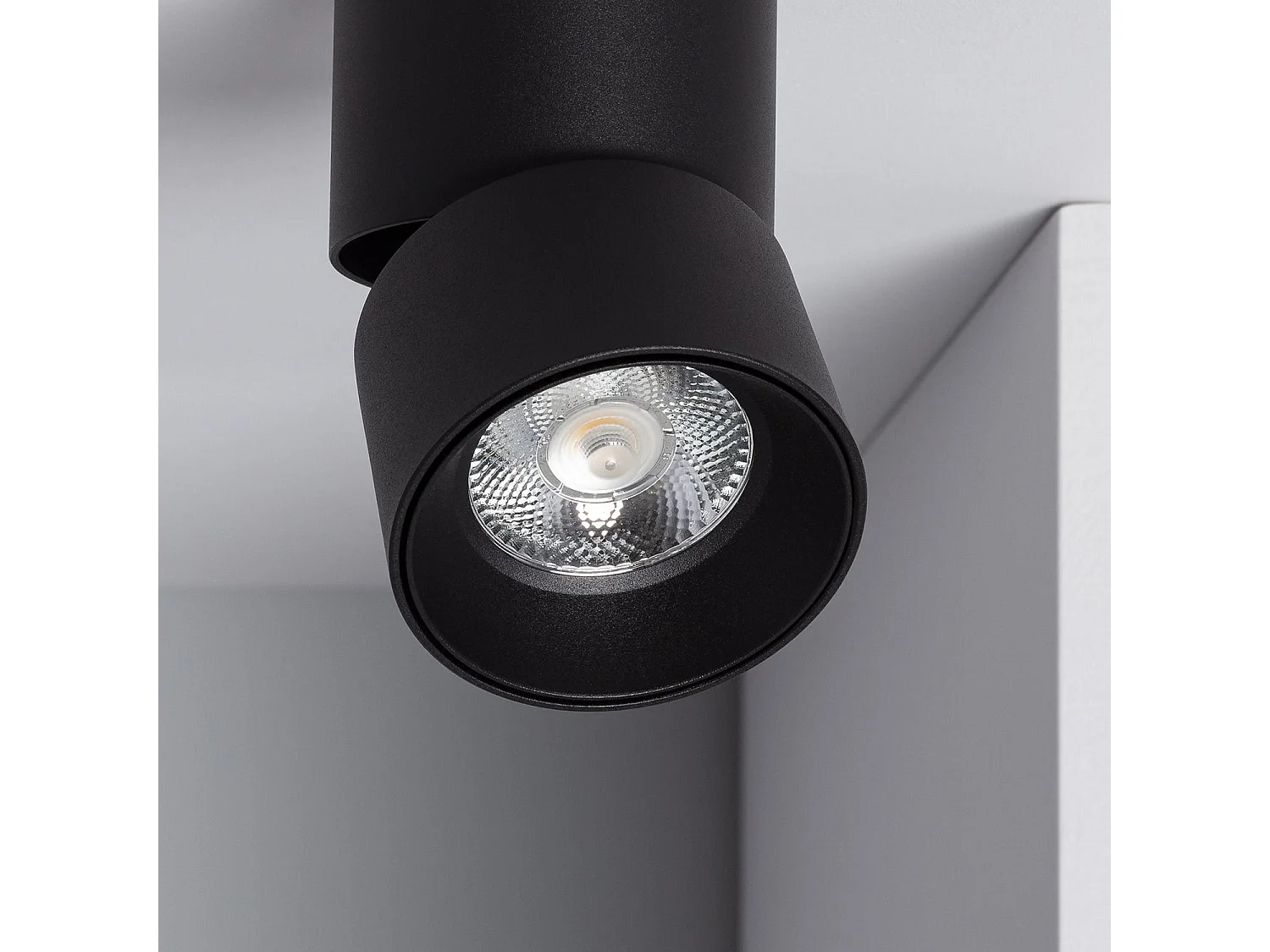 Applique LED Aluminium Ronde New Onuba 7W Noire 2700K Blanc chaud