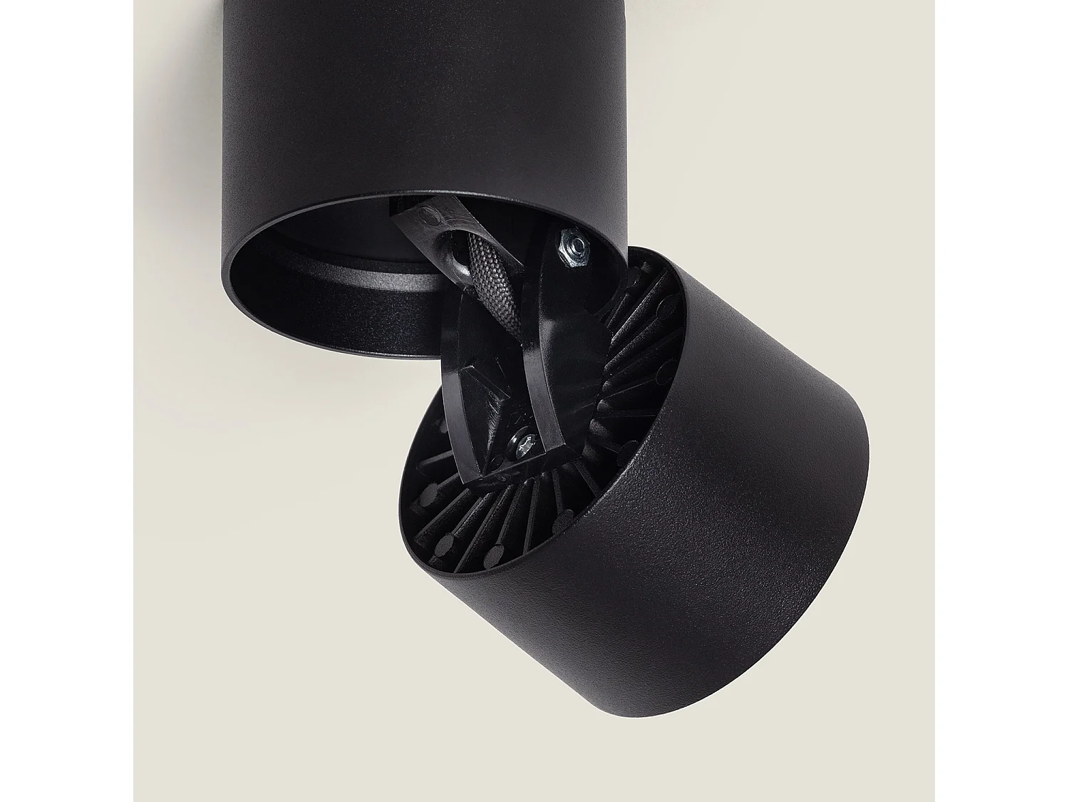 Applique LED 7W Alluminio Circolare Nero New Onuba 2700K Bianco Caldo