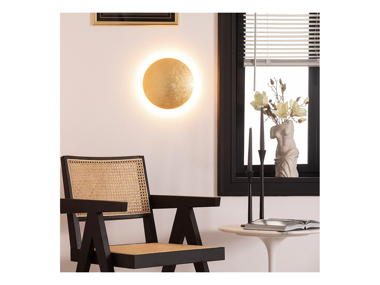 Aplique de Pared LED 18W de Aluminio Iris Dorado 3000K Blanco Cálido