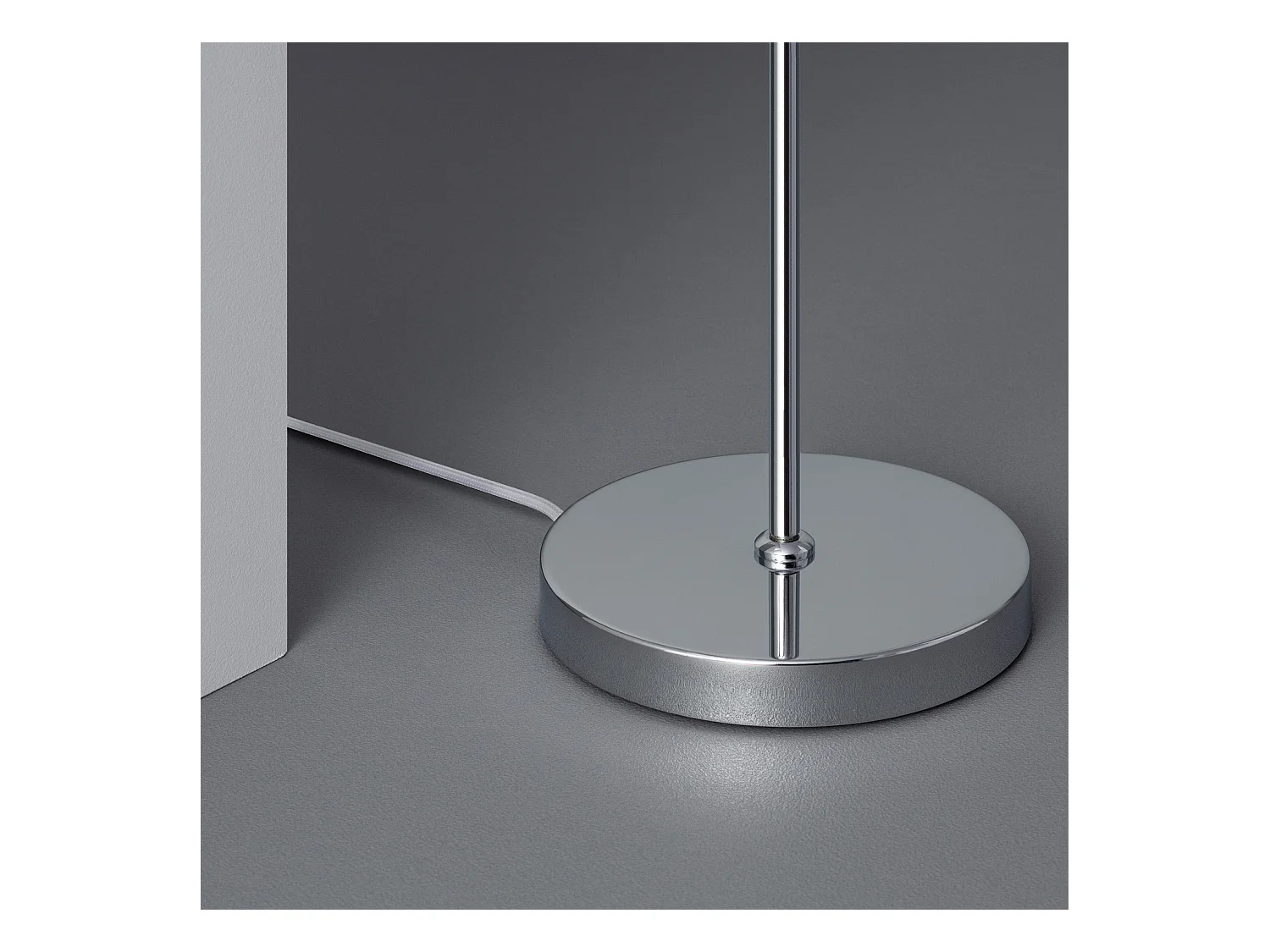 Lámpara de Pie de Metal y Tela Pangiri Blanco