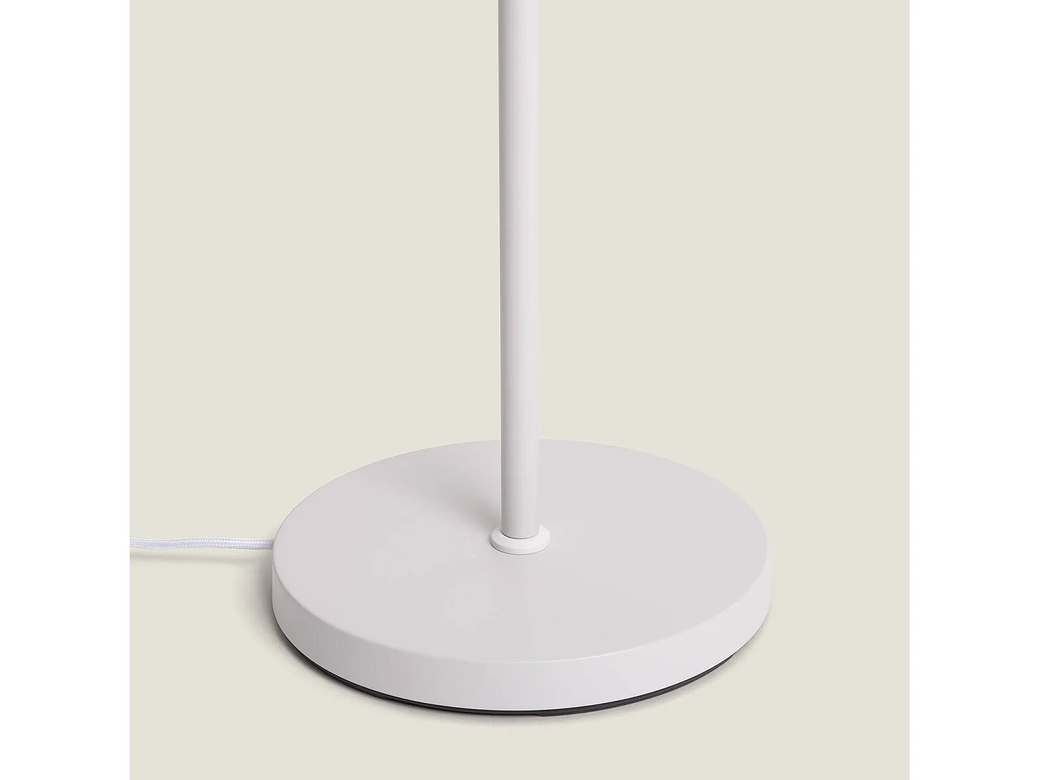 Lámpara de Pie de Metal y Madera Wifi con Regulador Silinda Blanco