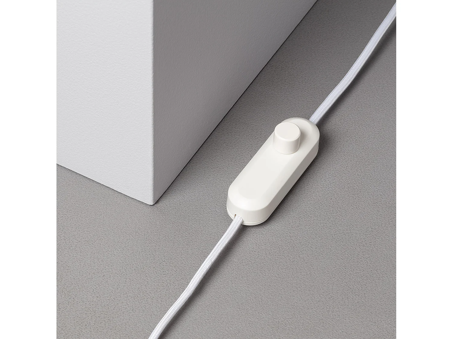 Lampadaire Métal Pangiri WiFi avec Variateur Blanc