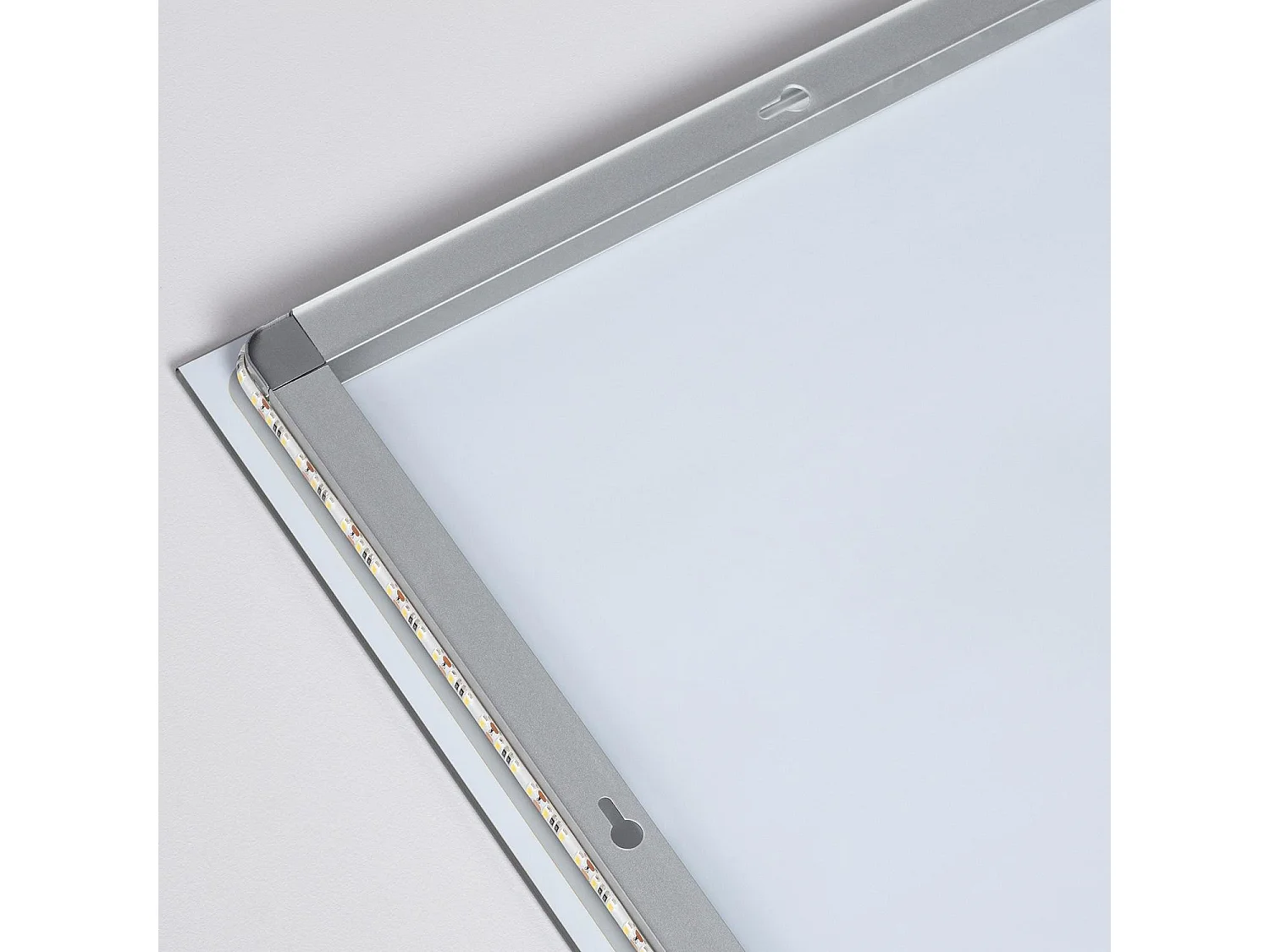 Specchio da Bagno con Luce LED 68x48 cm Small Mason 6000K Bianco Freddo