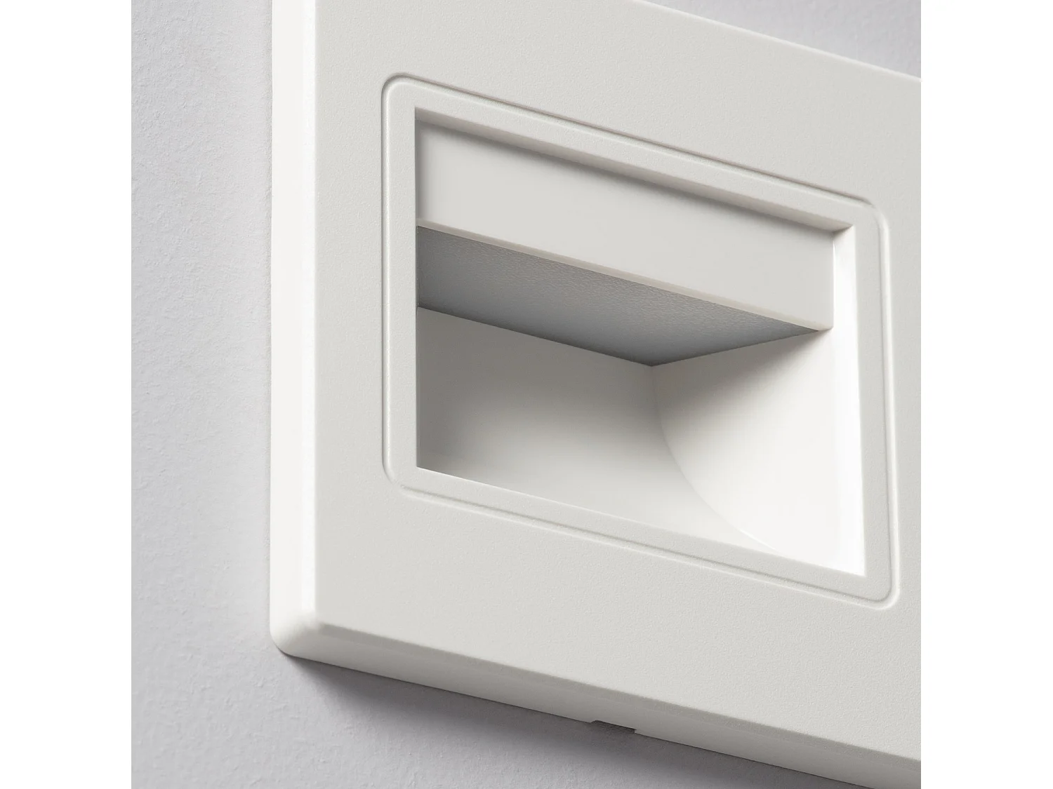 Balise LED 1.5W Encastrable au Mur Randy Blanche 3000K Blanc chaud