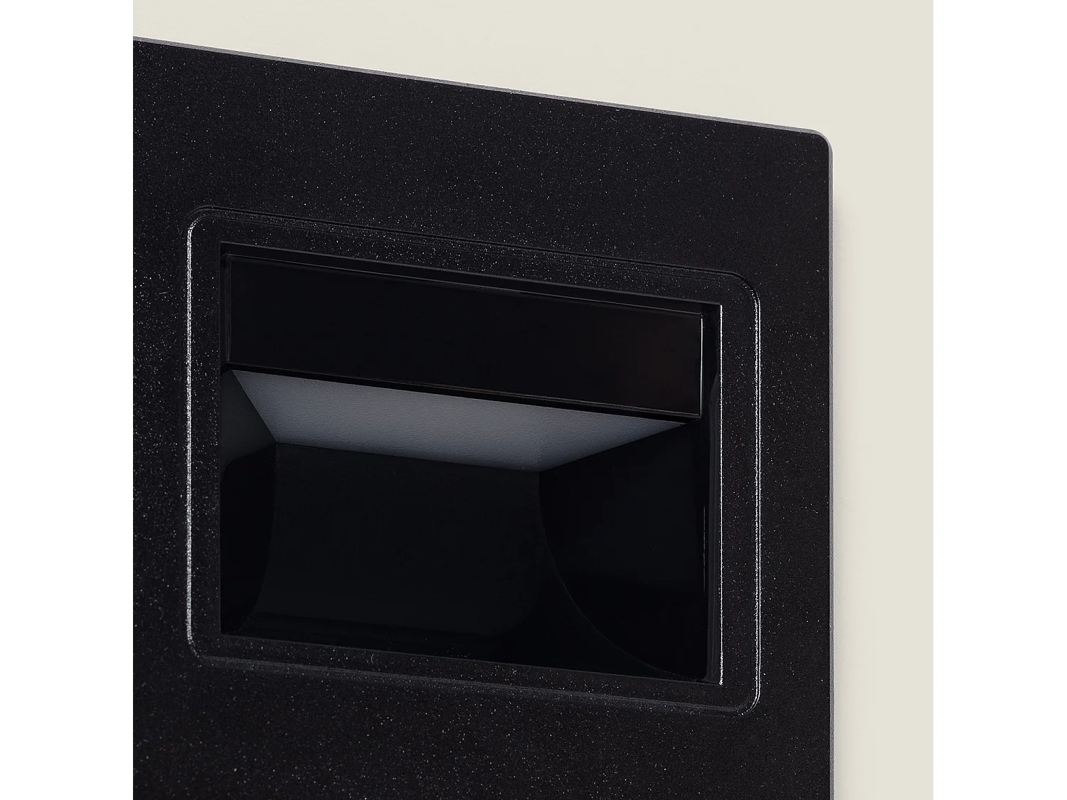 Balise LED 1.5W Encastrable au Mur Randy Noire 4000K Blanc neutre