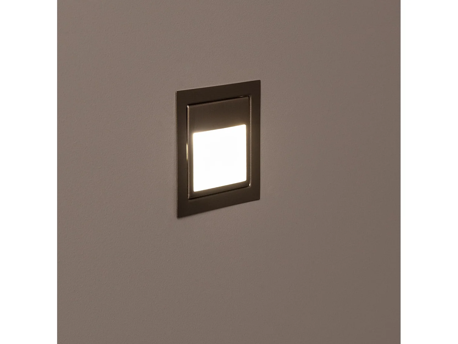 Balise Murale LED Encastrable 1.5W Larry Finition Acier  3000K Blanc chaud