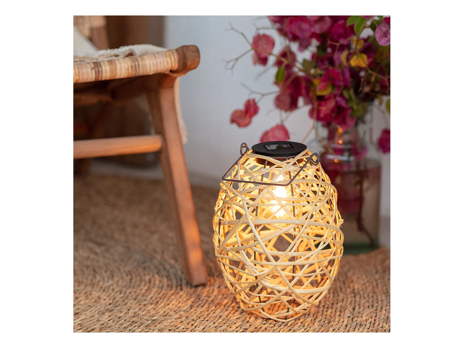 Lampada da Tavolo LED Solare per Esterno in Rattan Baihar Naturale