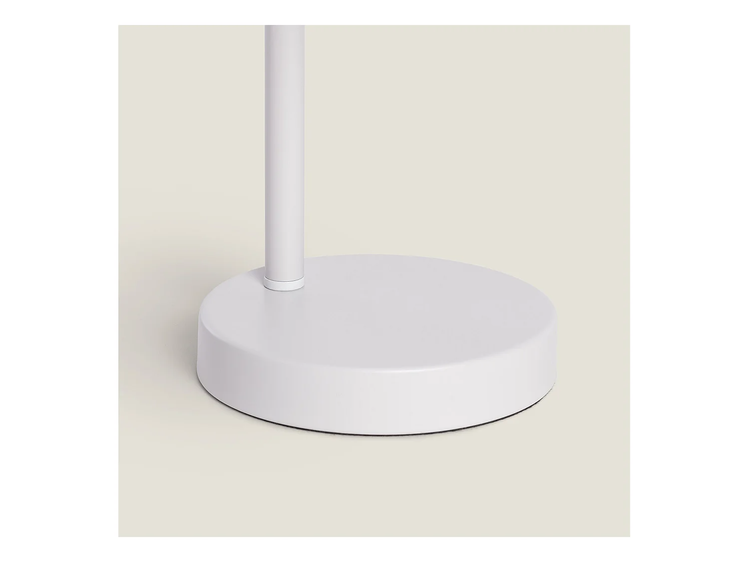 Lámpara de Mesa de Metal y Madera Monah Blanco