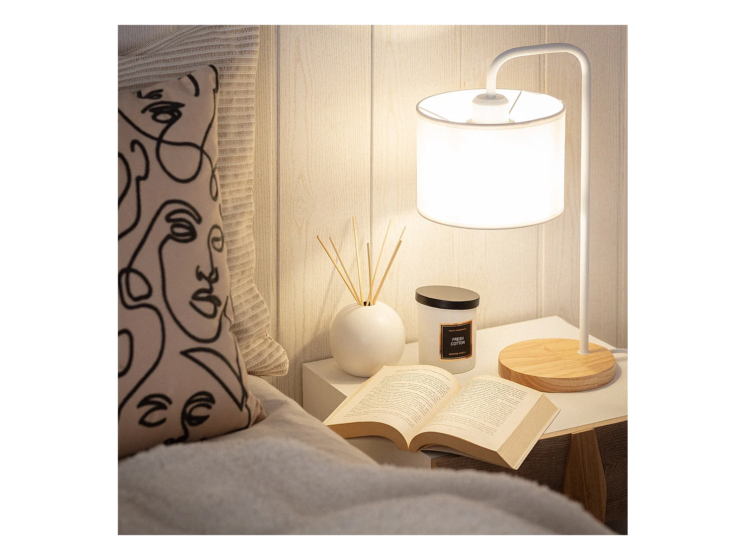 Lampe à Poser Bois et Tissu Diyara Blanc