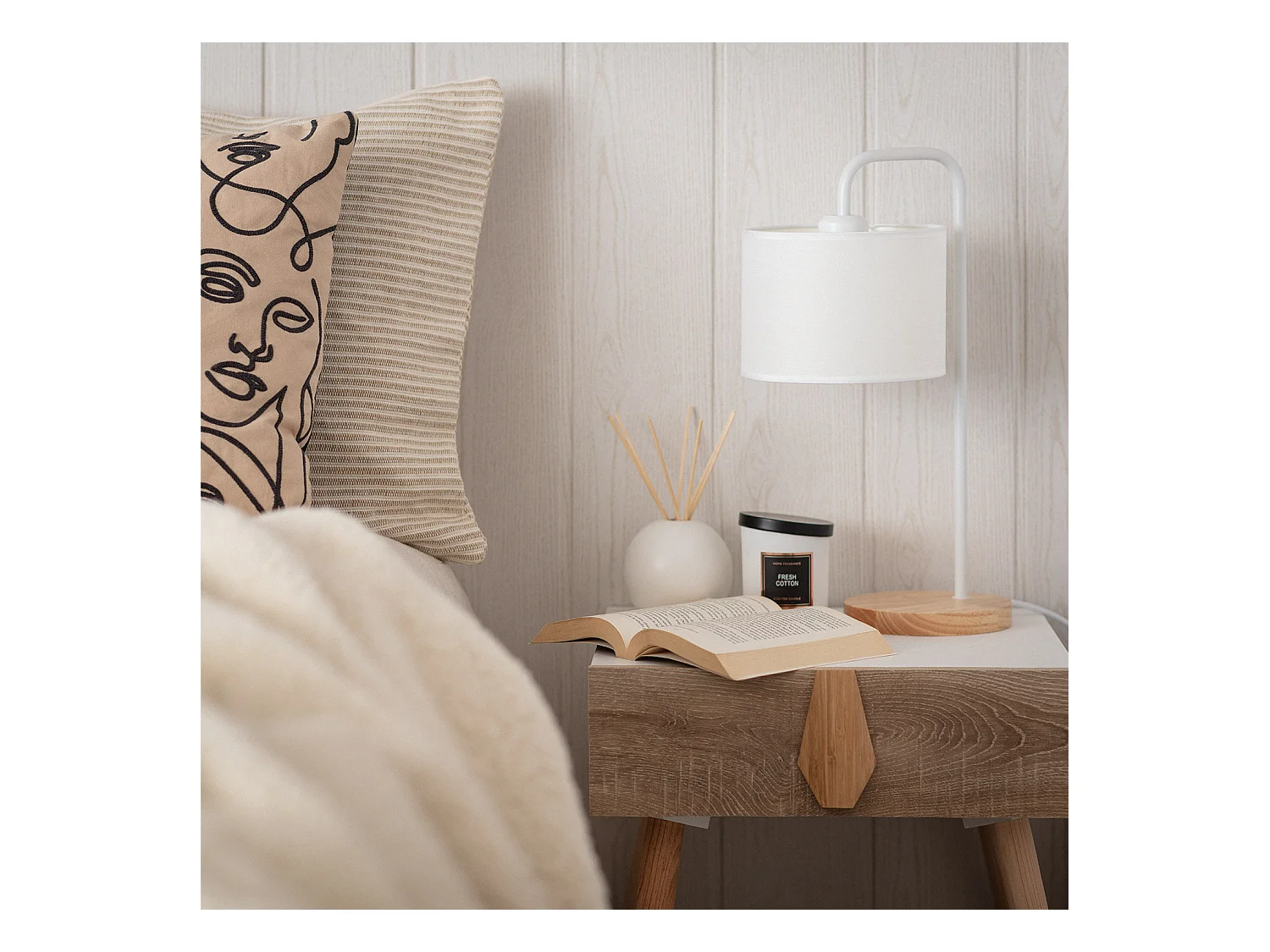 Lampe à Poser Bois et Tissu Diyara Blanc