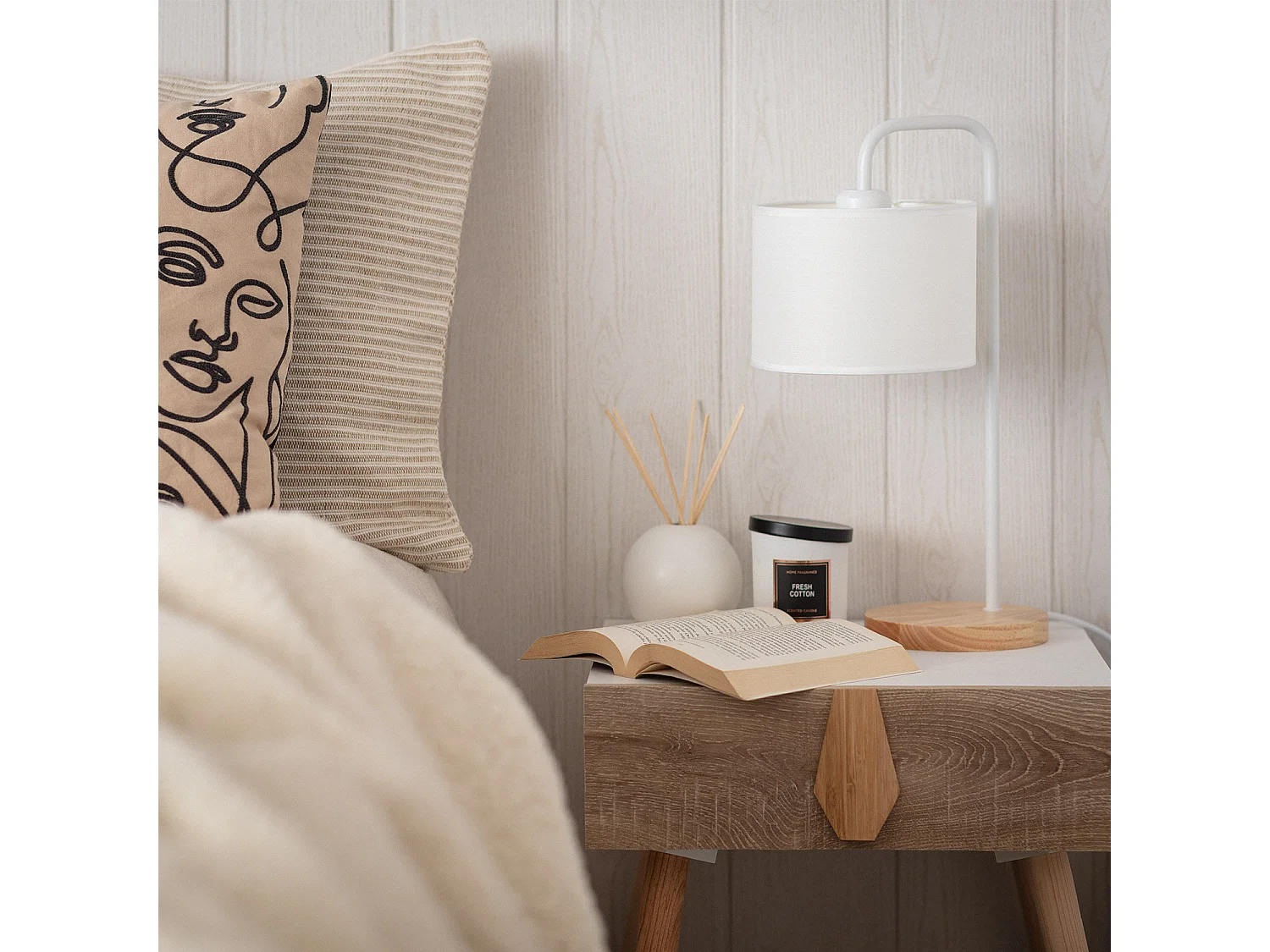 Lampe à Poser Bois et Tissu Diyara Blanc