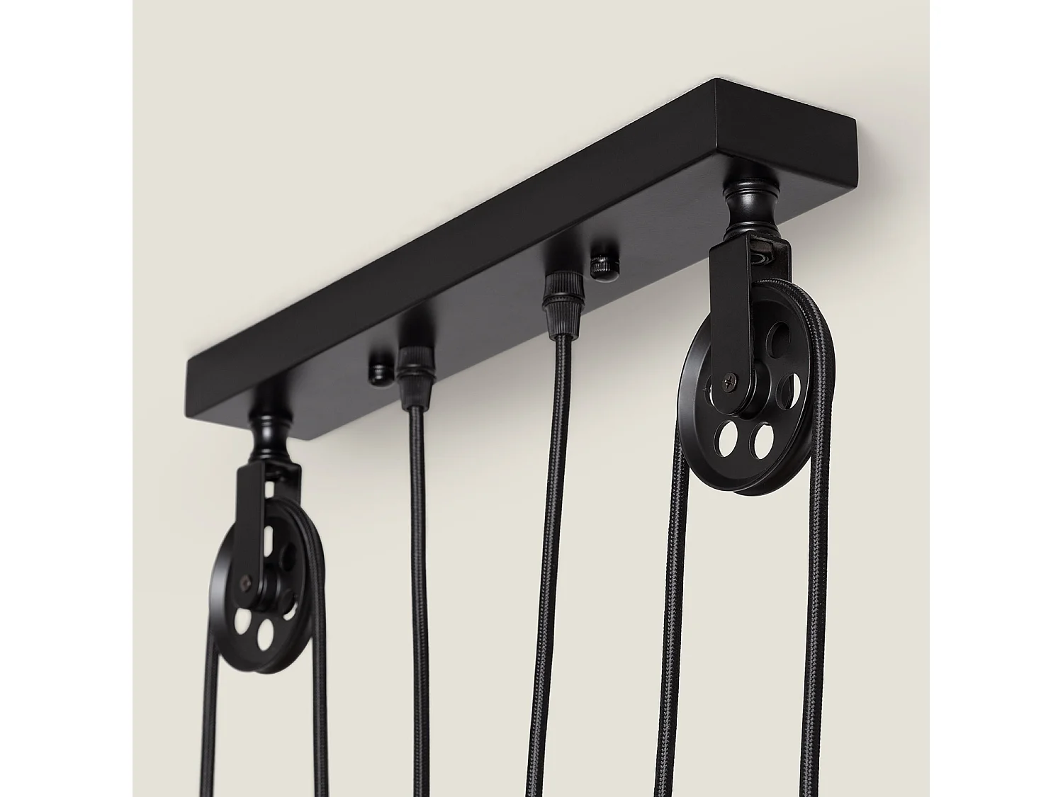 Suspension Métal Pusaka Noir