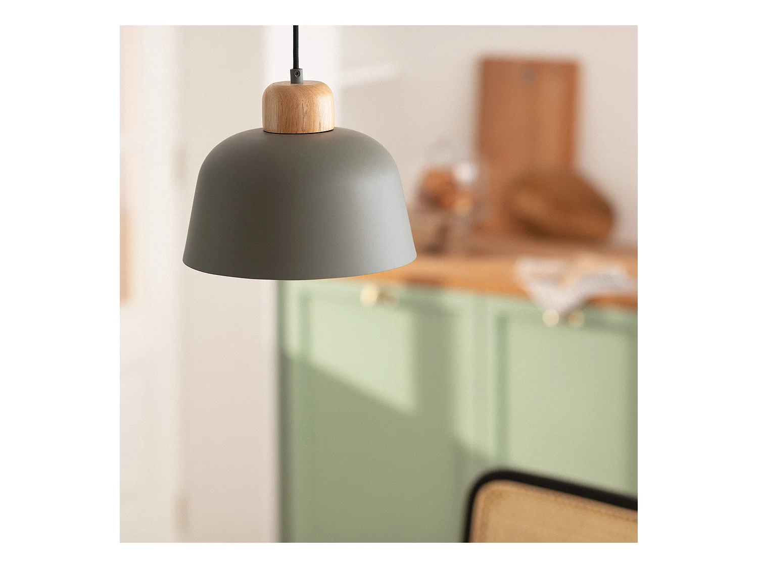 Lampada a Sospensione Metallo e Legno Wawak Verde Celadon