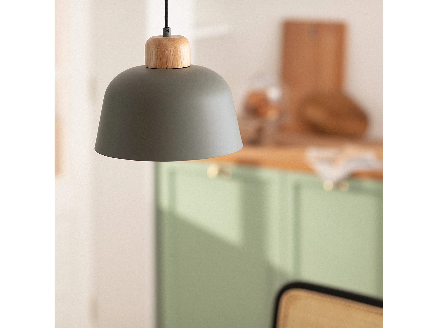 Lampada a Sospensione Metallo e Legno Wawak Verde Celadon