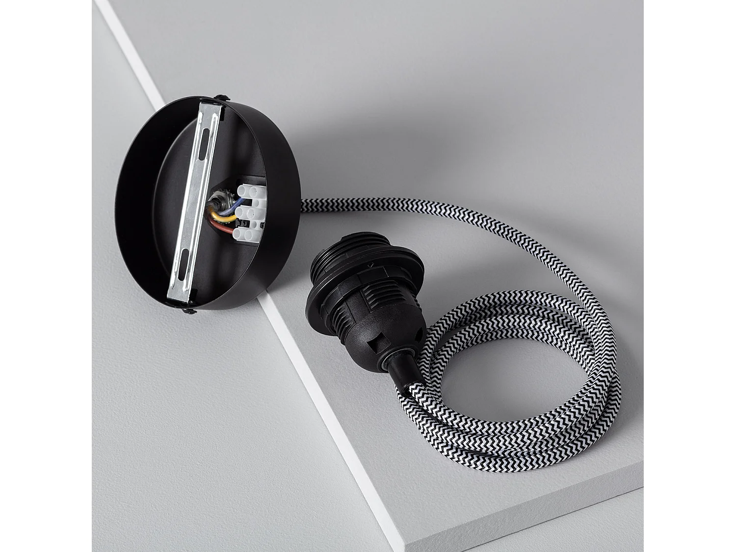 Lampada a Sospensione in Fibre Naturali Big Sami Ø450 mm ILUZZIA Nero/Bianco