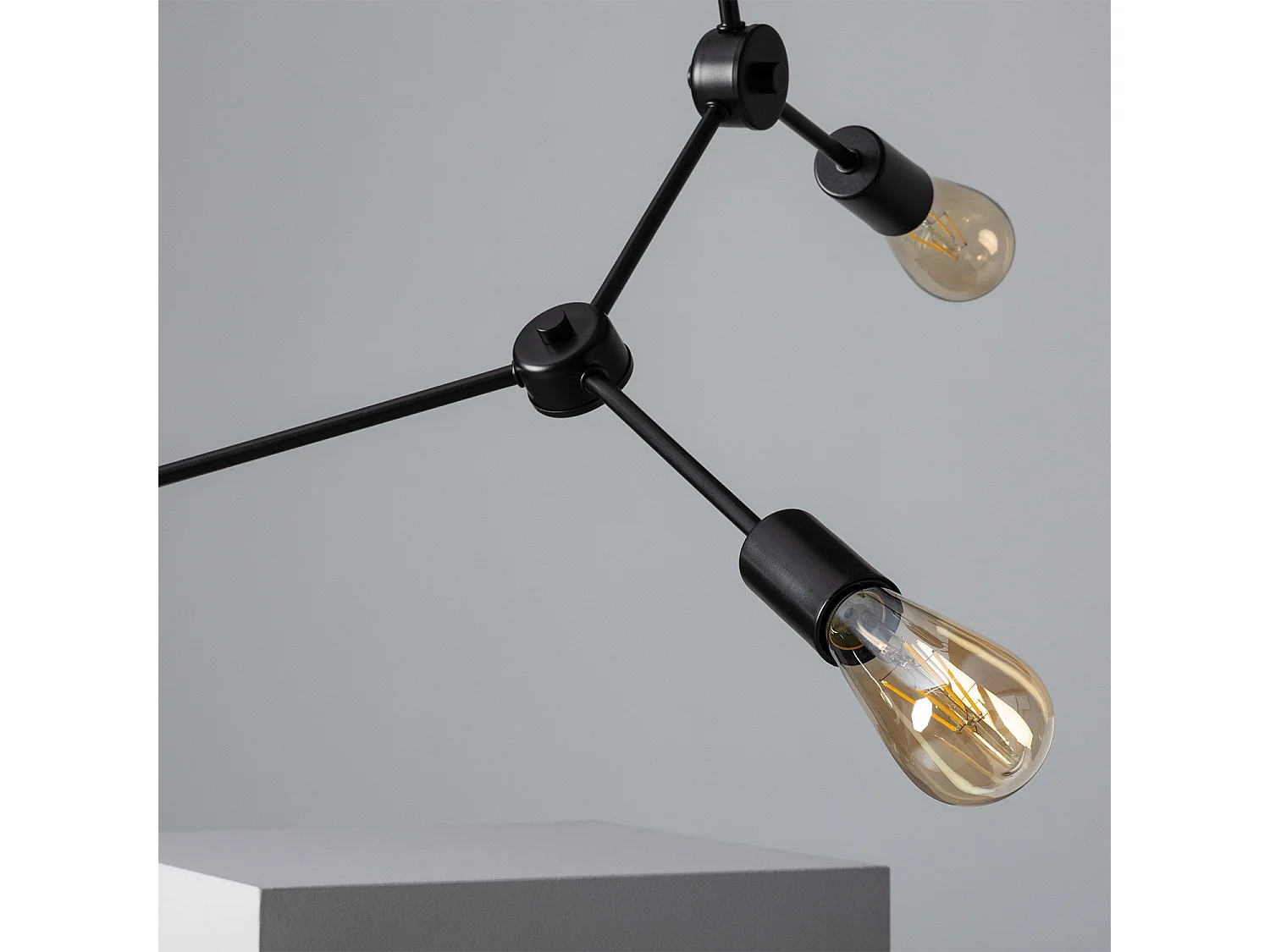 Suspension Métal Molécular Noir