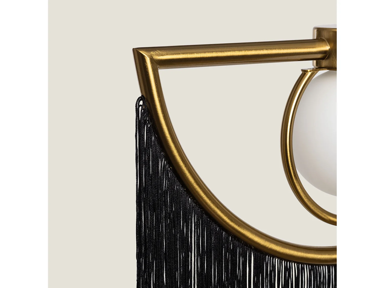 Lampada a Sospensione con Frange Metalliche Dalila Nero