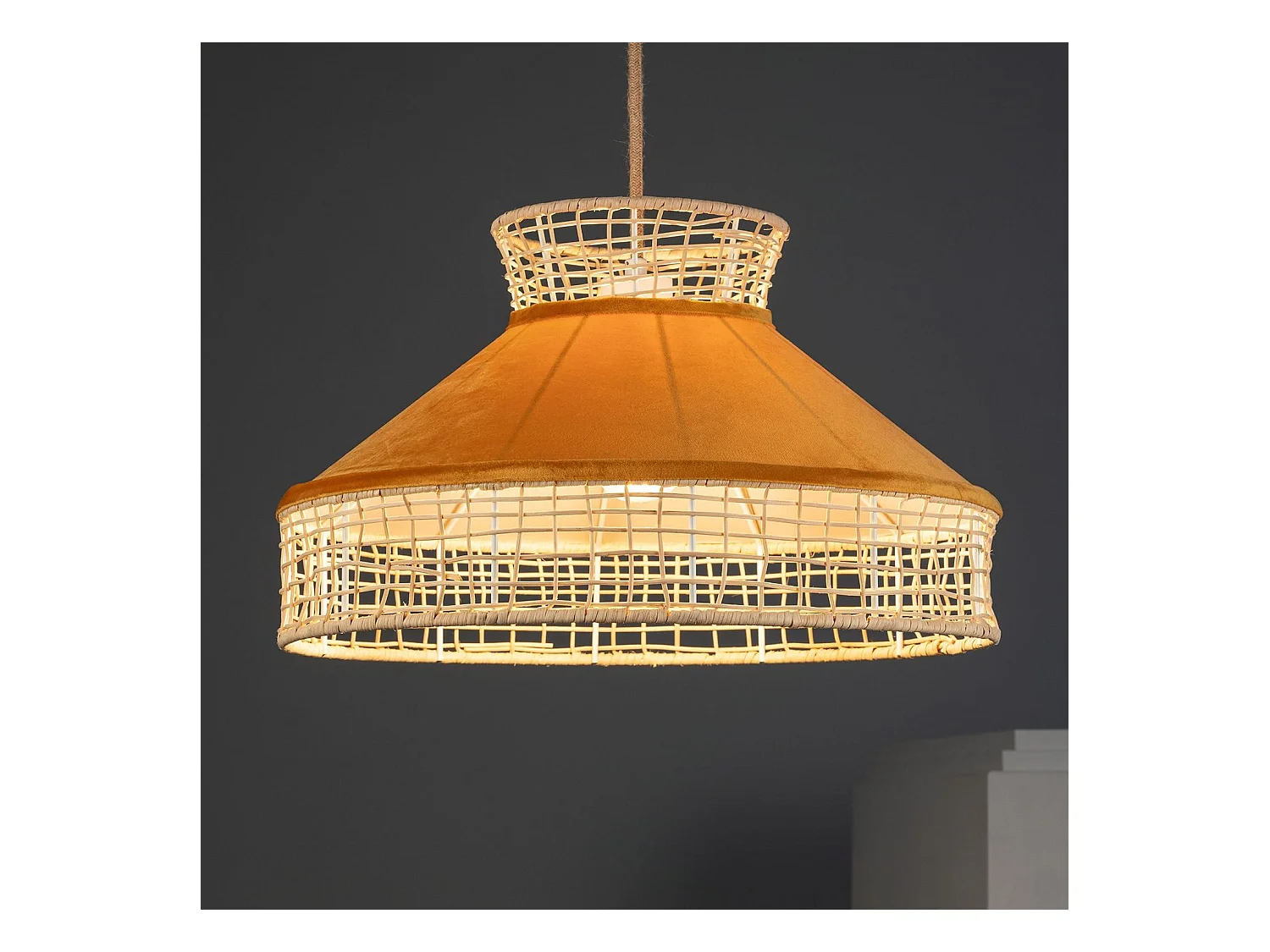 Lámpara Colgante Ratán y Tela Longoria Naranja