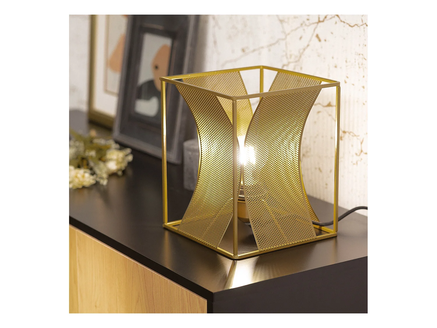 Lámpara de Mesa Metal Auro Dorado