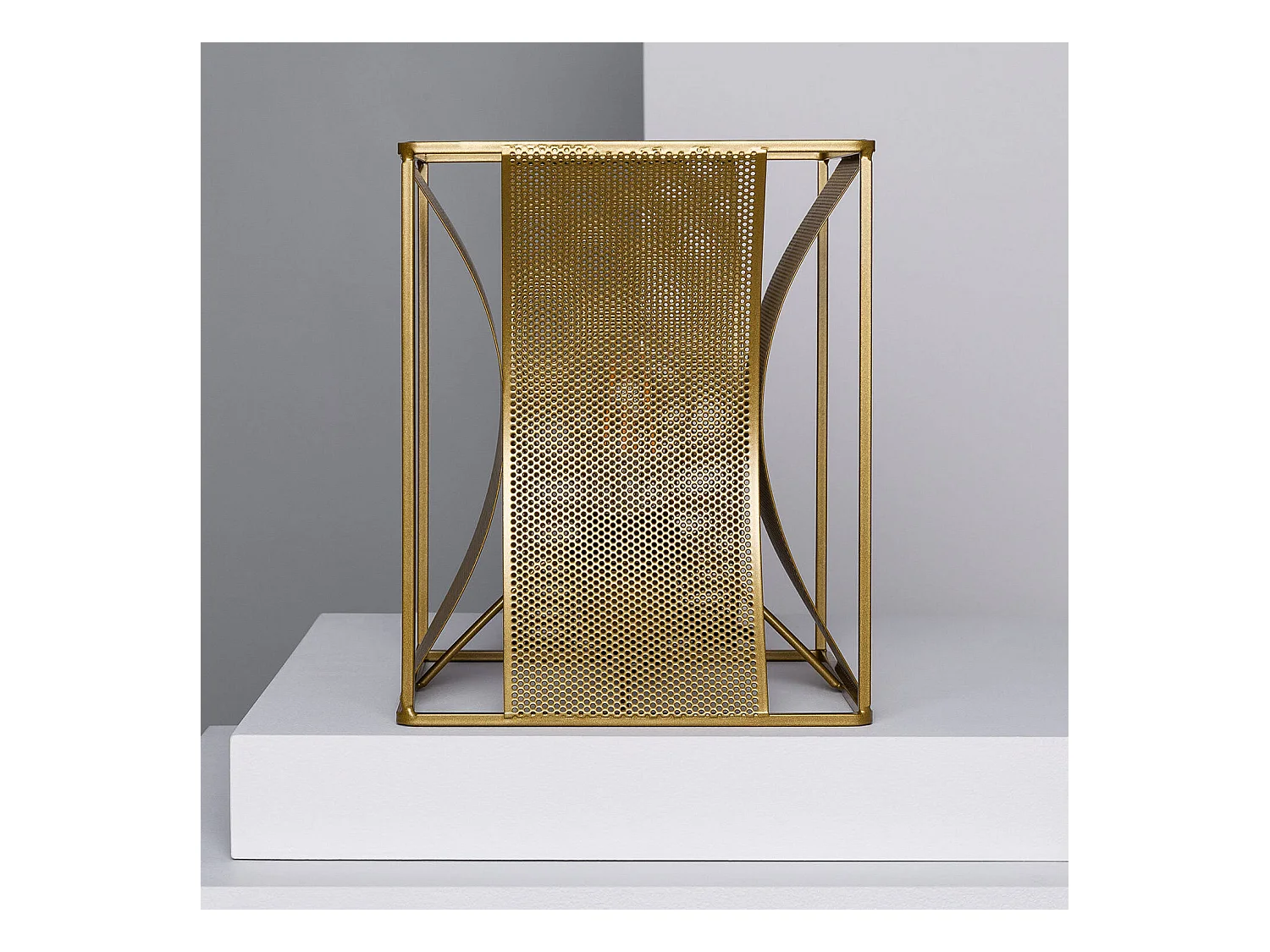 Lámpara de Mesa Metal Auro Dorado