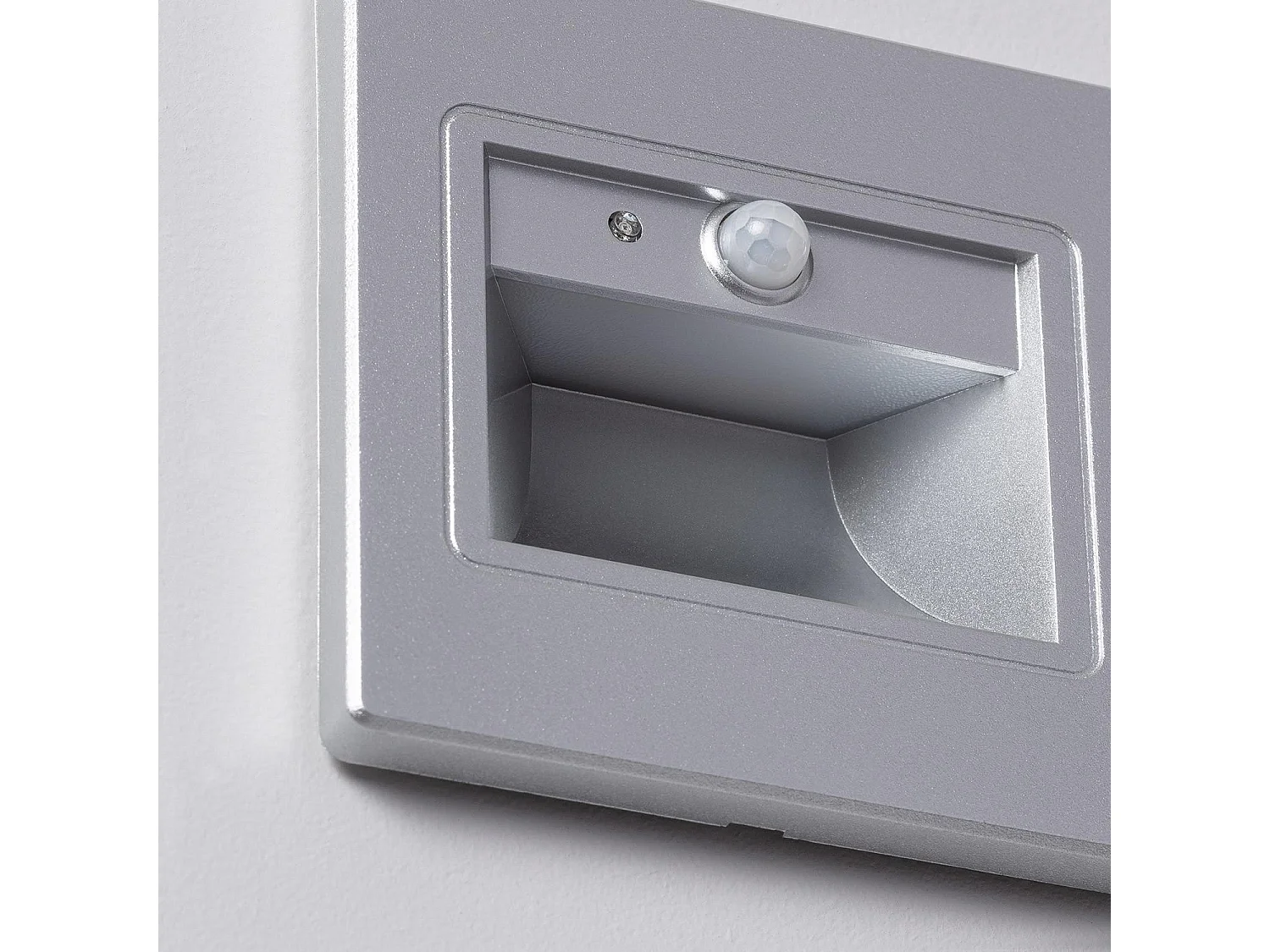 Segnapasso da Parete LED 1.5W da Incasso con Sensore PIR Bark Grigio 3000K Bianco Caldo