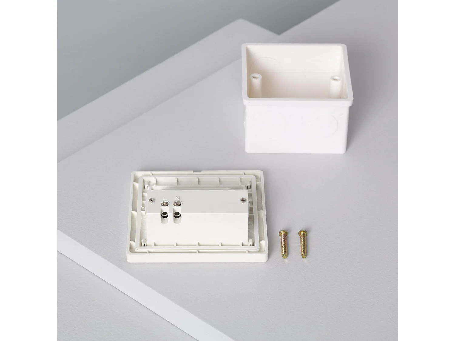 Balise Murale LED 1.5W Encastrable avec Détecteur PIR et Crépusculaire Bark Blanche 3000K Blanc chaud