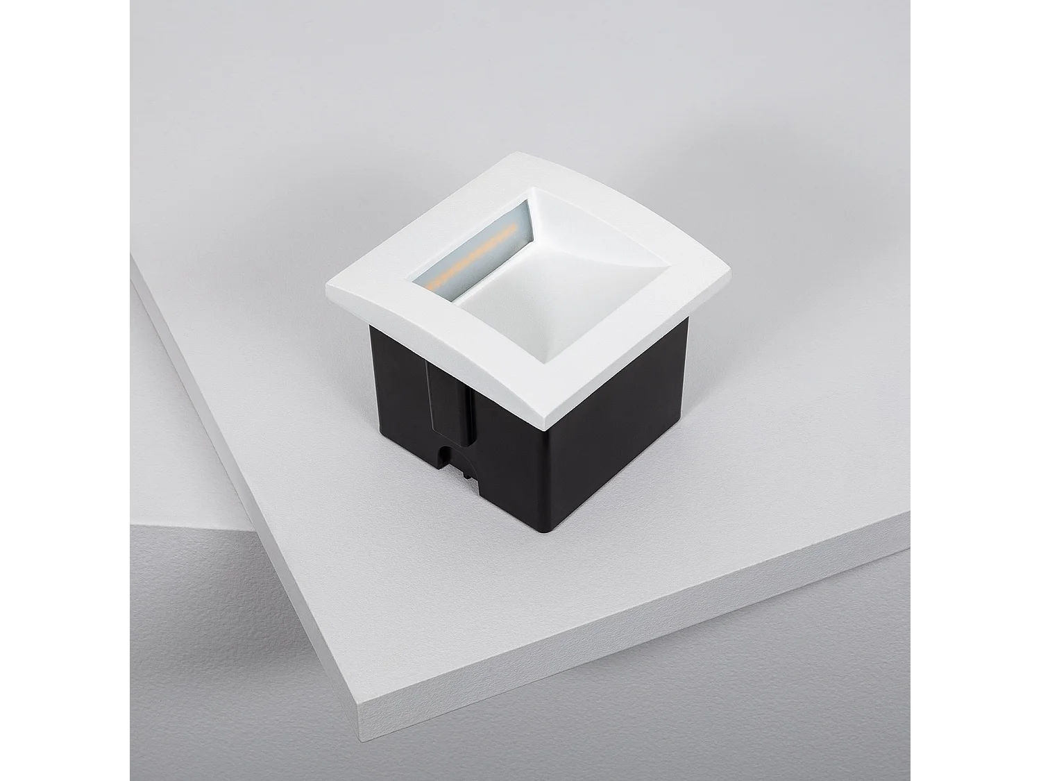 Balise LED Extérieure 4W Encastrable au Mur Carrée Natt Blanche  2700K Blanc chaud